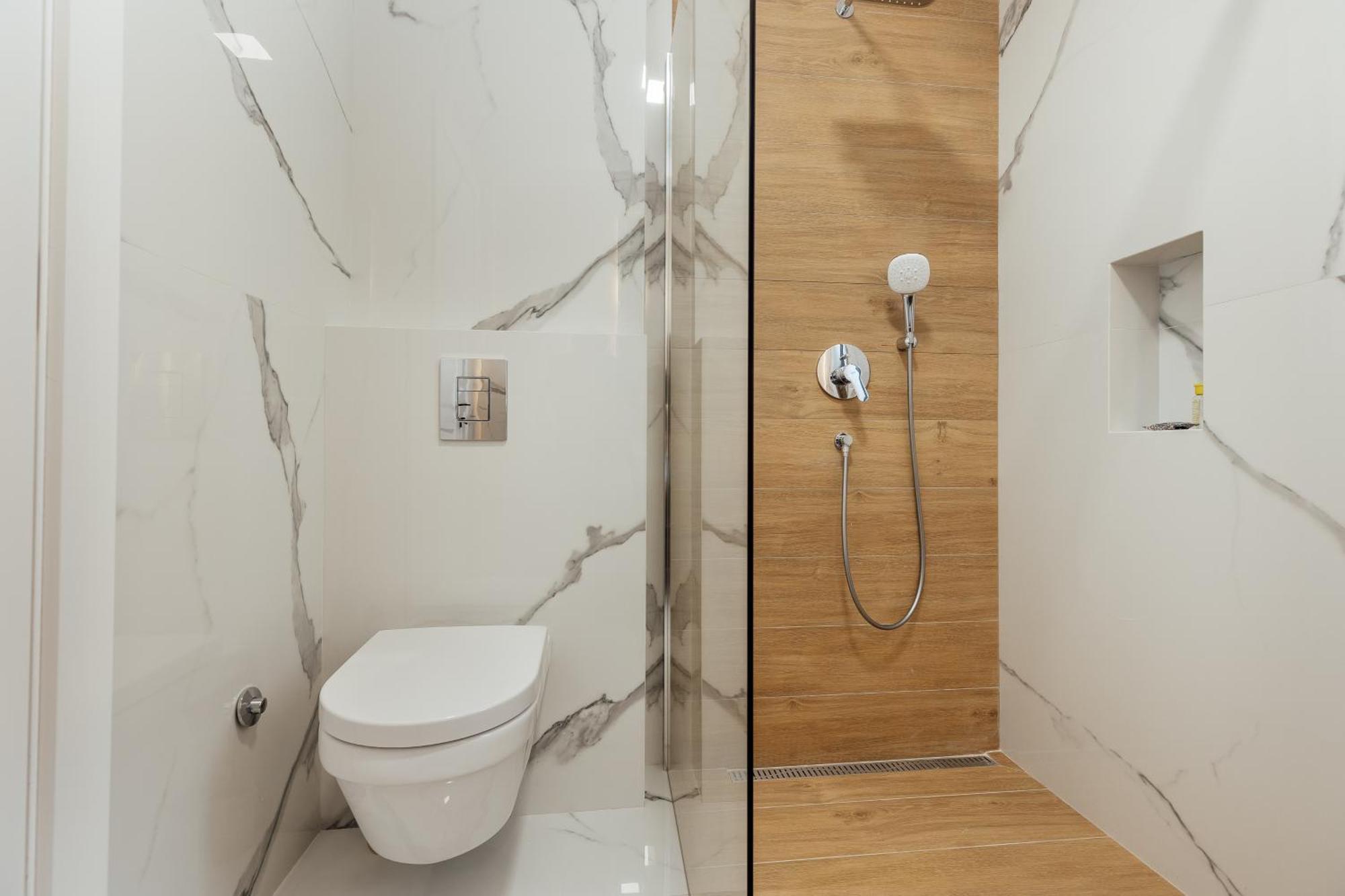 Savina Beachfront Oasis Herceg Novi Bagian luar foto