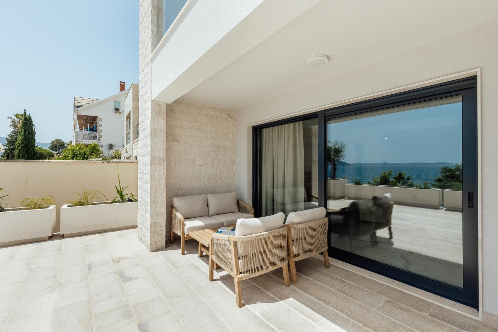 Savina Beachfront Oasis Herceg Novi Bagian luar foto